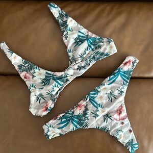 Hawaii bikini set 🌺